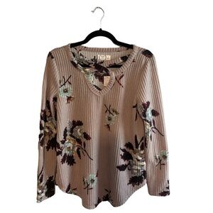 Maurices Floral criss cross neckline sweater blouse Women’s size: Medium NWT